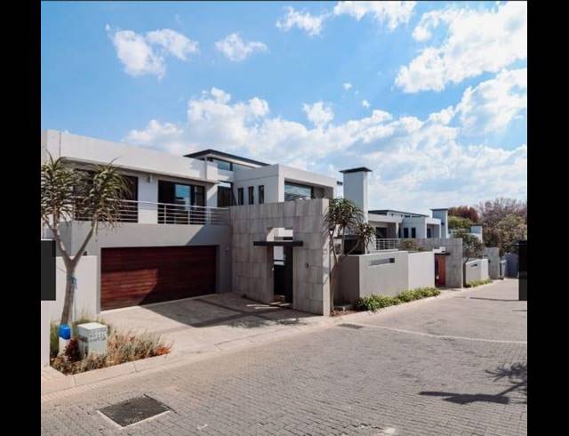 4 BEDROOM TOWNHOUSE FOR SALE IN MORNINGSIDE HILLS